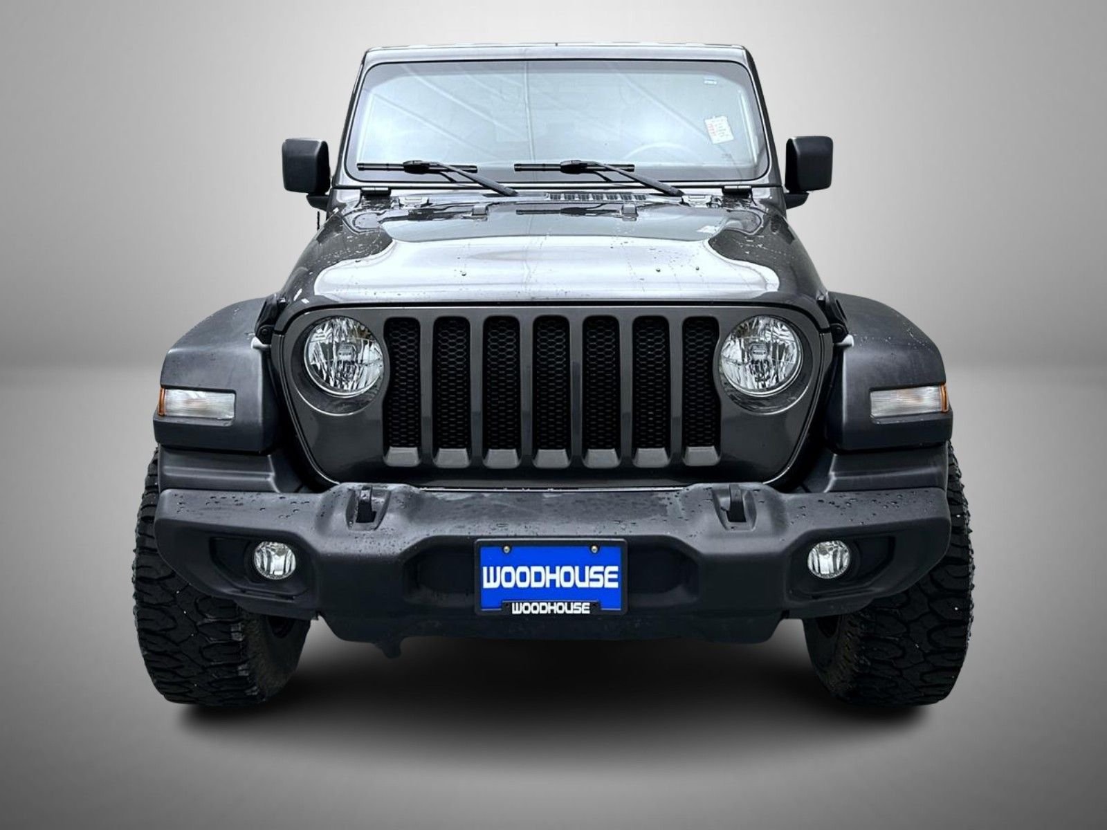 Used 2020 Gray Jeep Sport S image 2