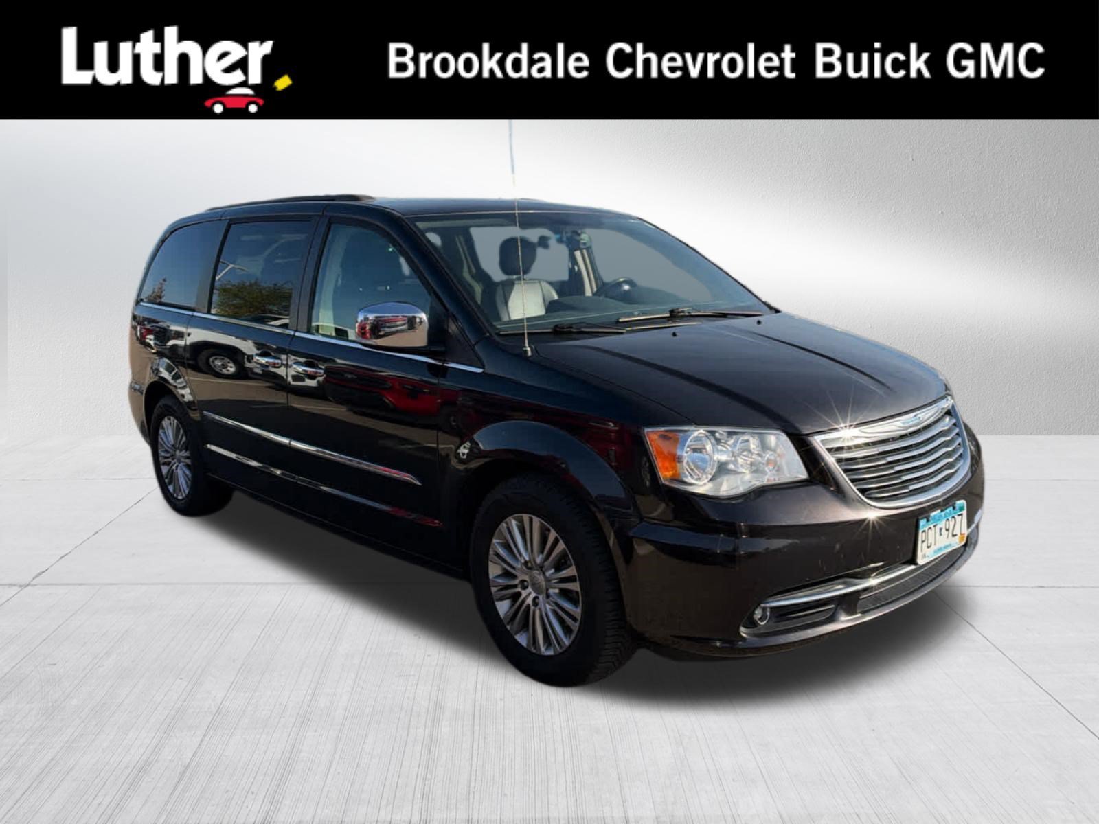 2015 Chrysler Town & Country Touring-L