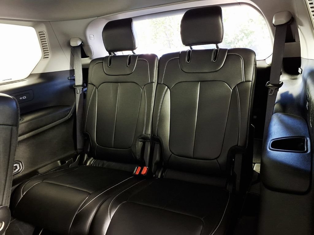 Used 2024 Silver Zynith Jeep Limited image 9