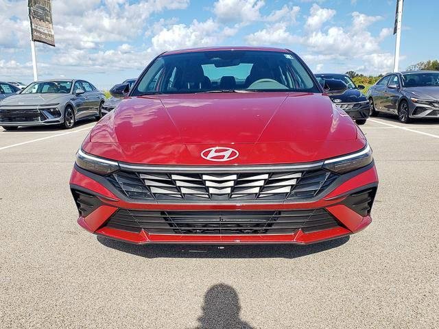 New 2025 Red Hyundai SEL Sport image 2