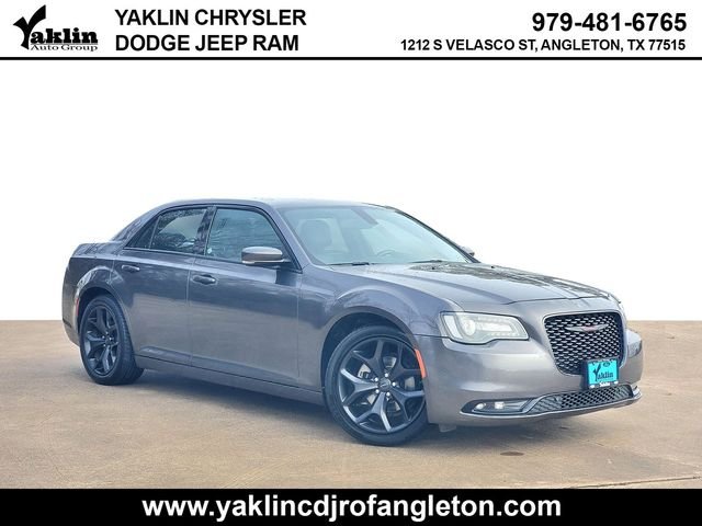 2022 Chrysler 300 S