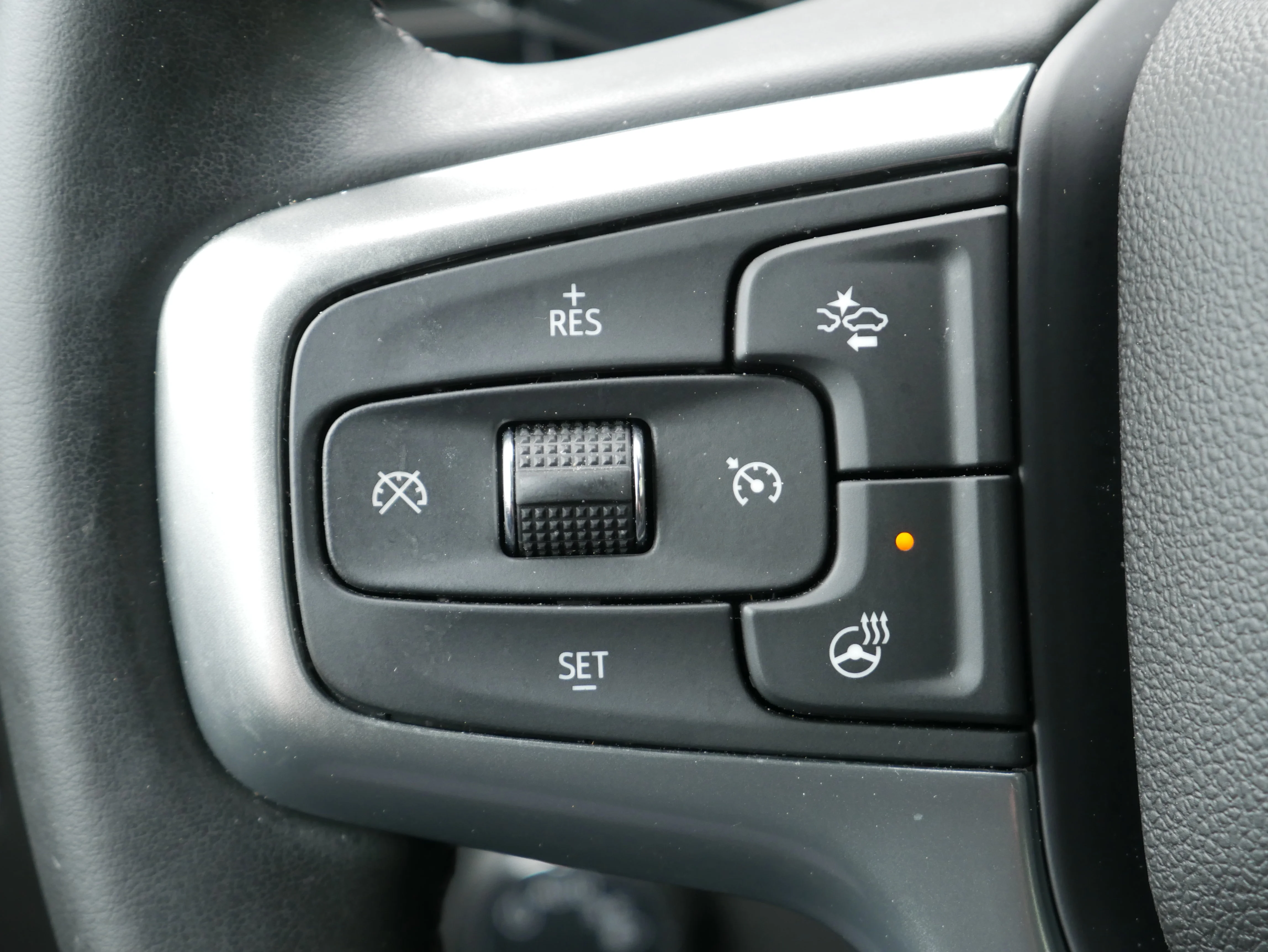 Certified Used 2025 Summit White Chevrolet LT (2FL) image 23