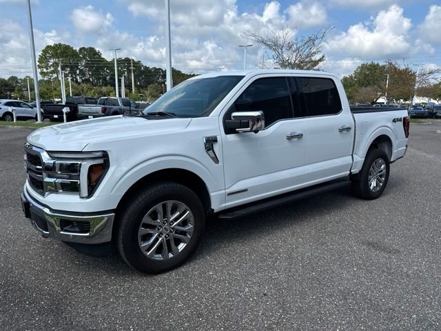 Used 2025 Oxford White Ford Lariat image 14