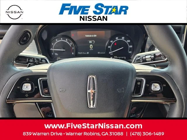 Used 2022 White Lincoln Standard image 24