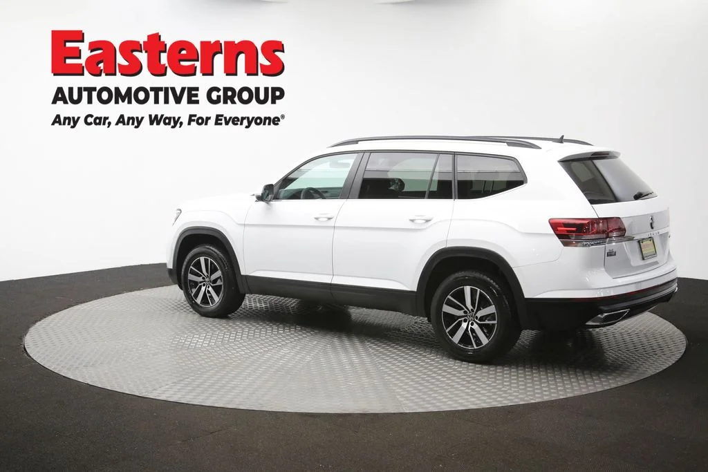 Used 2022 White Volkswagen 2.0T SE image 63