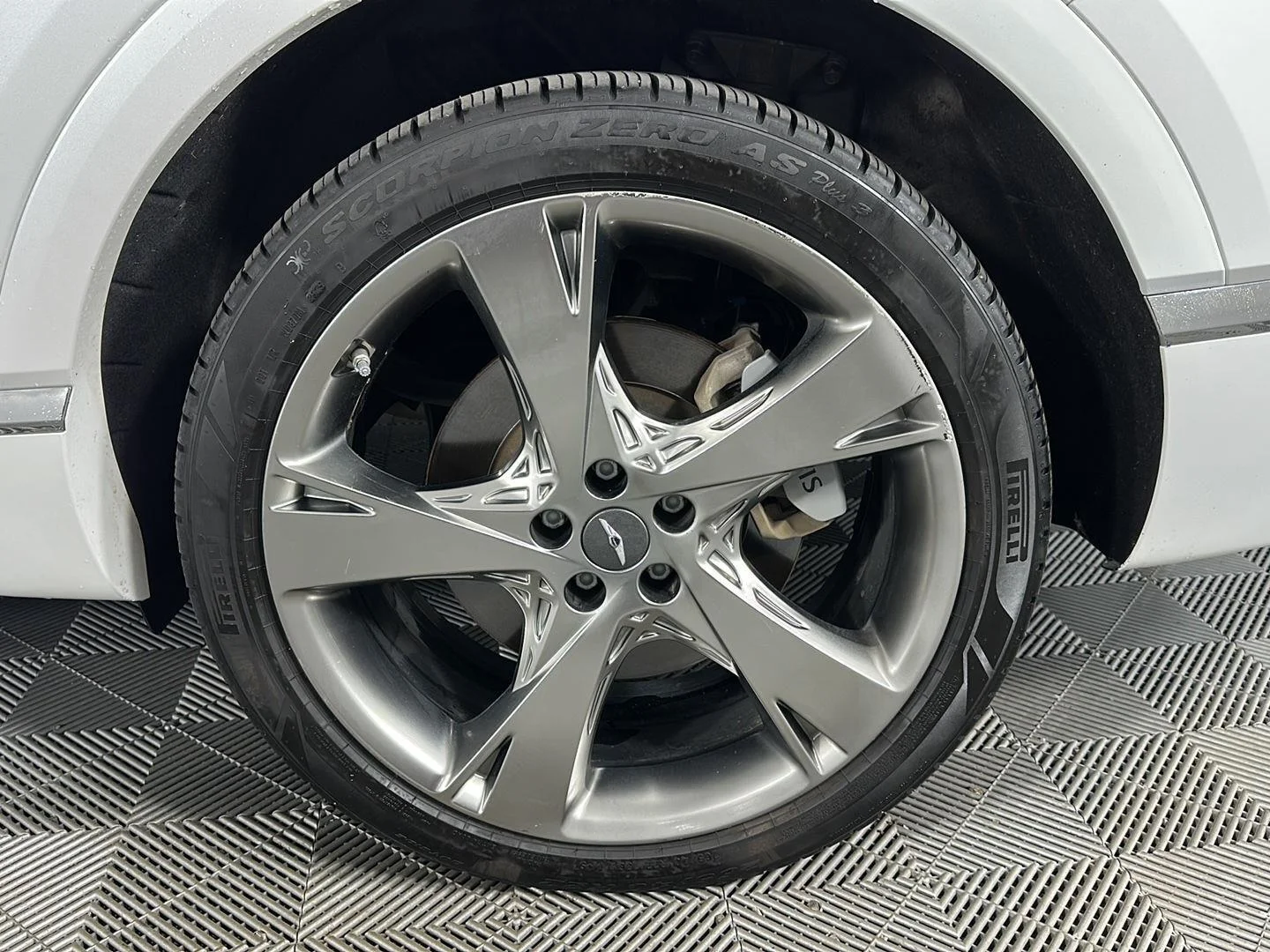 Used 2023 Uyuni White Genesis 2.5T image 6