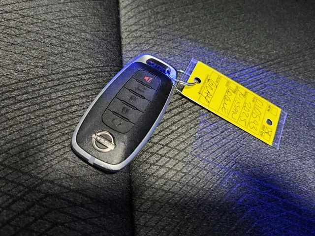 Used 2025 Gray Nissan SV image 14