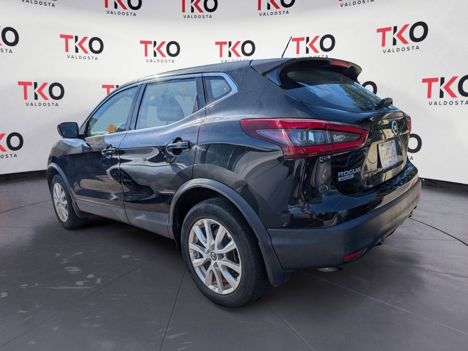 Used 2021 Magnetic Black Pearl Nissan S image 3