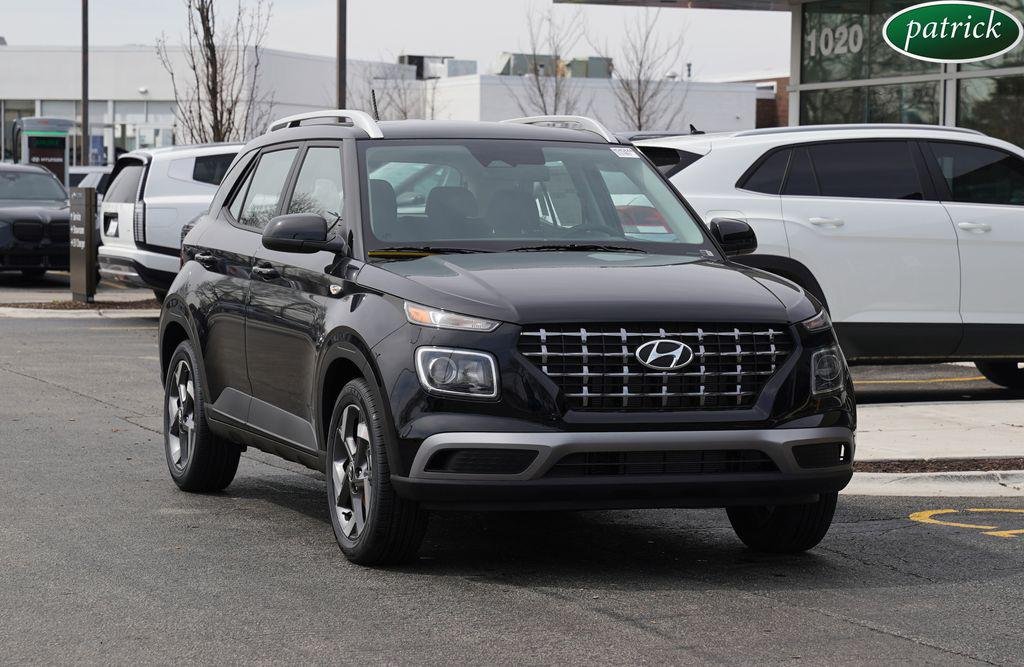 2026 Hyundai Venue SEL w/ 2-Tone Roof IVT's photo