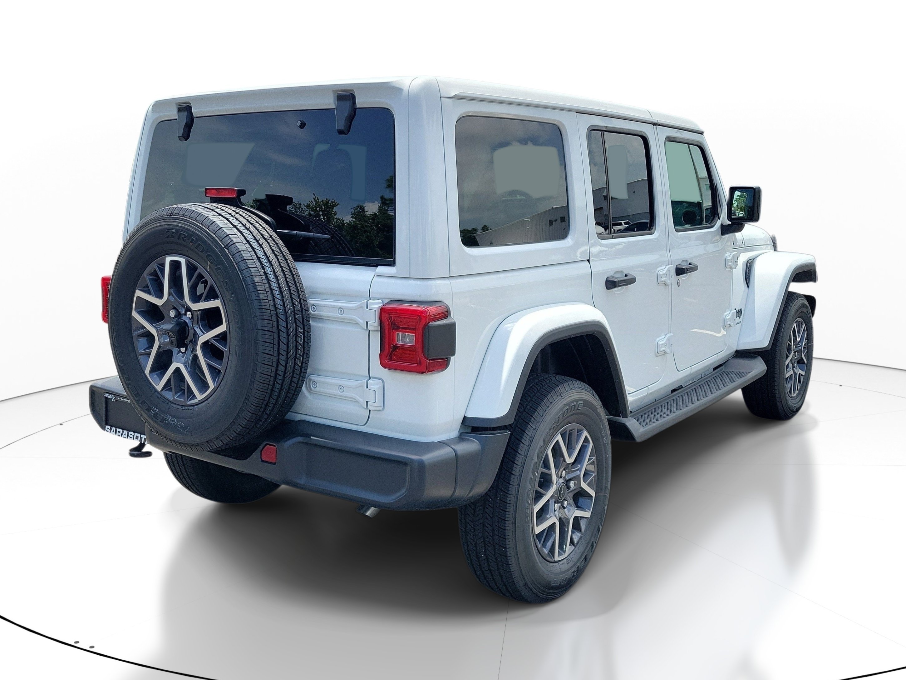 New 2026 Bright White Clear-Coat Exterior Paint Jeep Sahara image 6