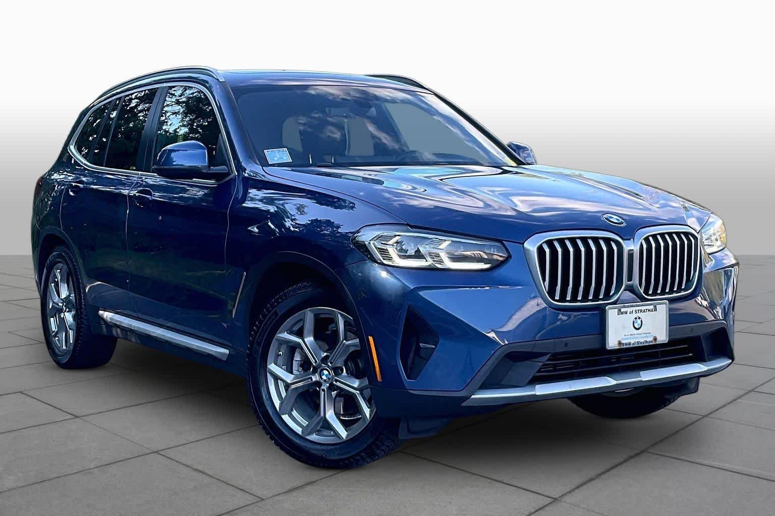 Used 2022 Phytonic Blue Metallic BMW xDrive30i image 2