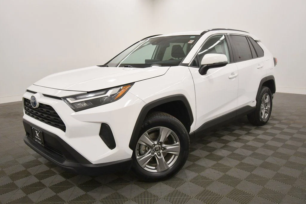 Used 2024 Toyota RAV4 XLE with VIN 2T3RWRFV6RW198797 for sale in Rochester, Minnesota