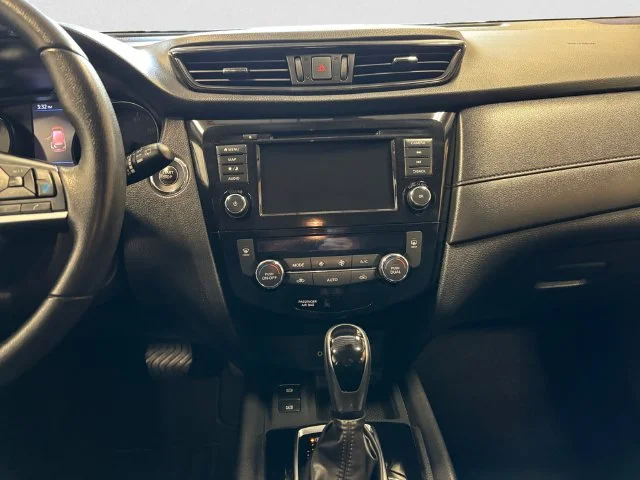 Used 2020 Red Nissan SV image 12