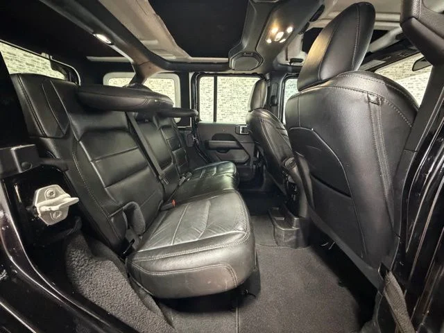 Used 2021 Black Jeep Unlimited Sahara Altitude image 10