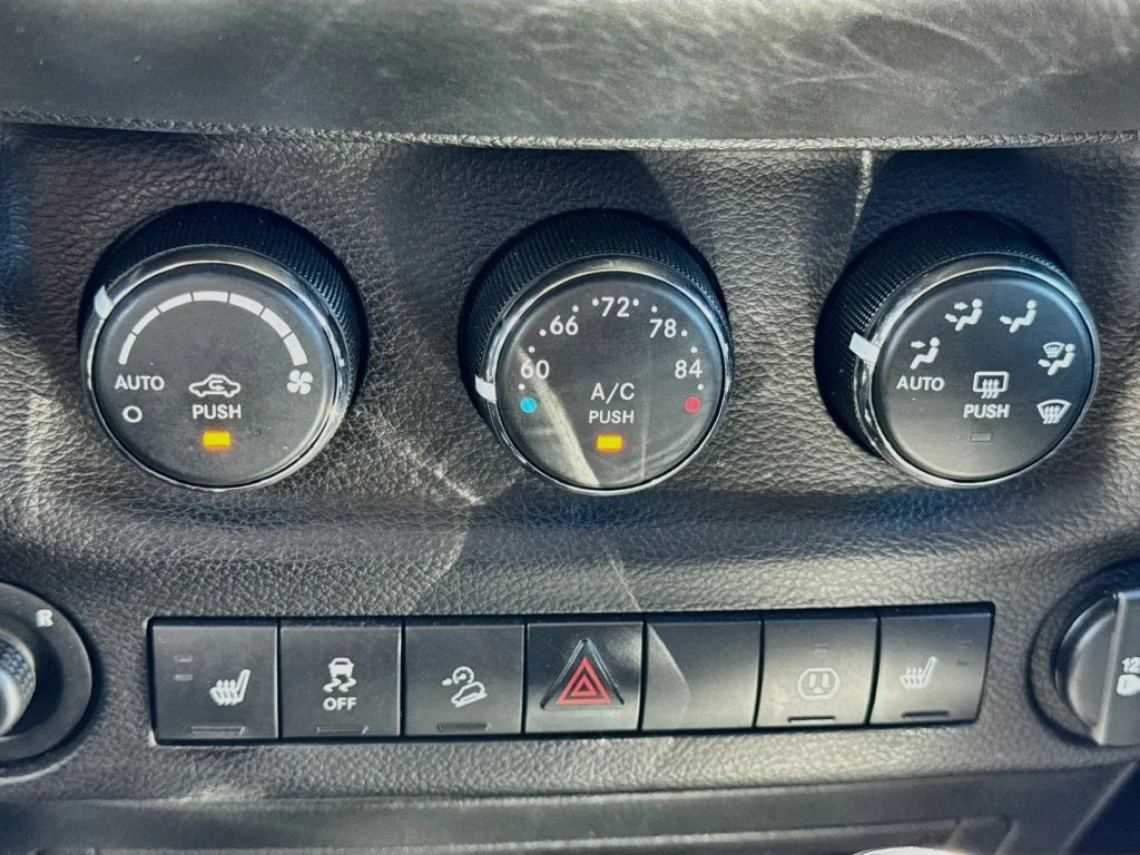 Used 2017 Gray Jeep Unlimited Rubicon image 16