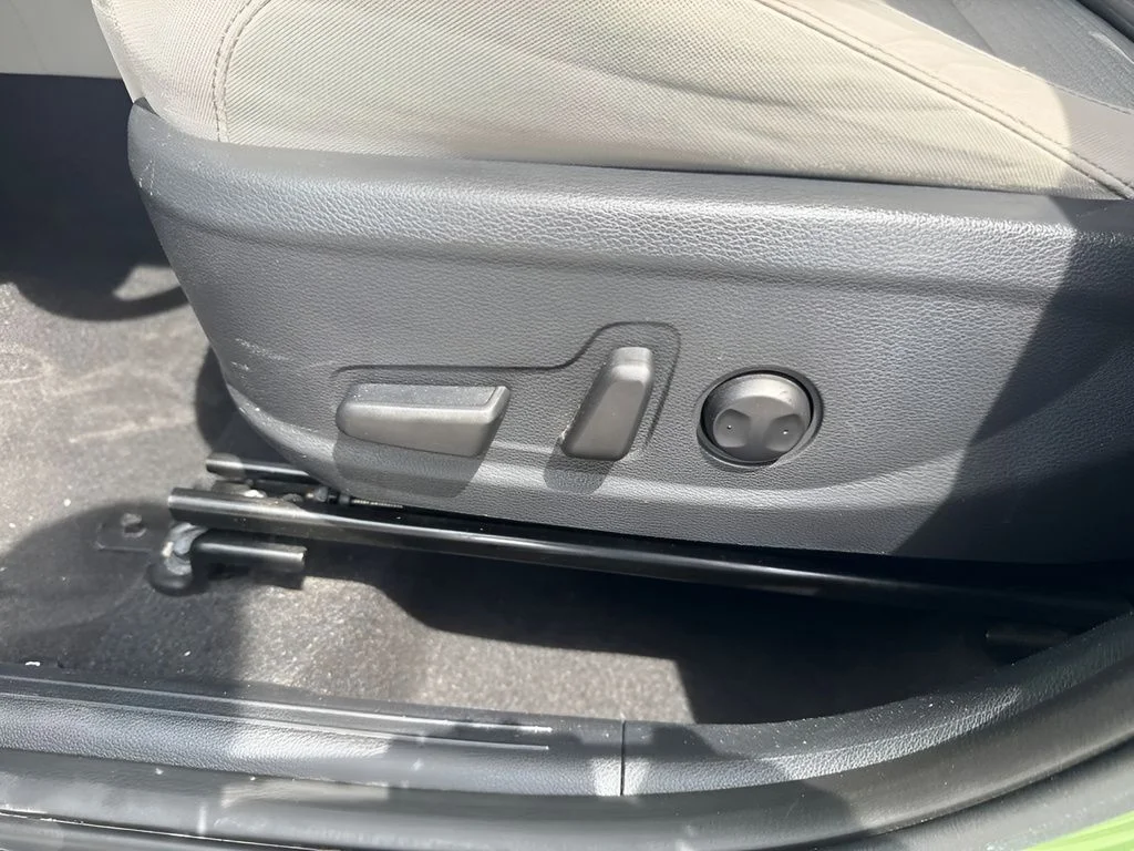 Used 2020 Green Kia EX image 10