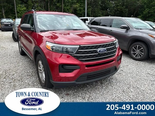 Used 2021 Red Ford XLT image 1