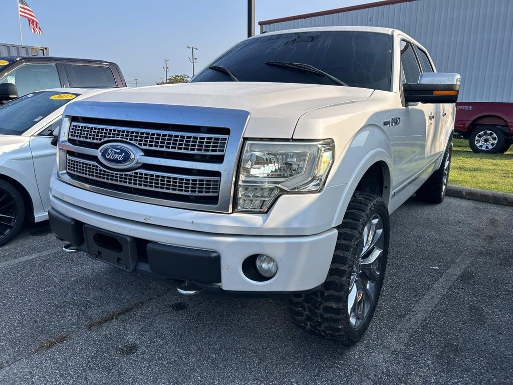 Used 2011 White Platinum Clearcoat Metallic Ford Platinum image 6