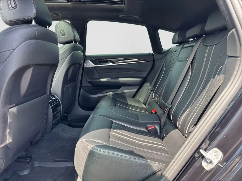 Used 2018 Black BMW 640 Gran Turismo i xDrive image 39