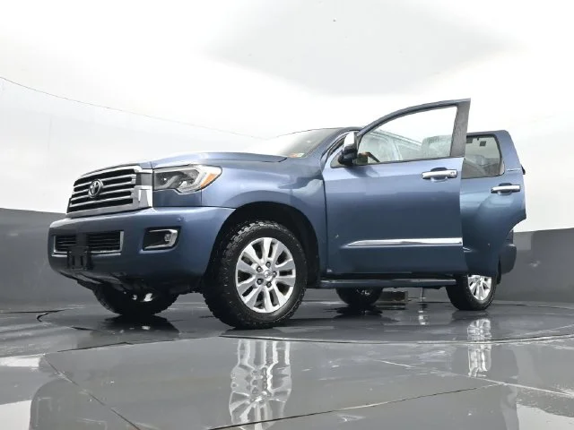 Used 2018 Shoreline Mist Toyota Platinum image 40
