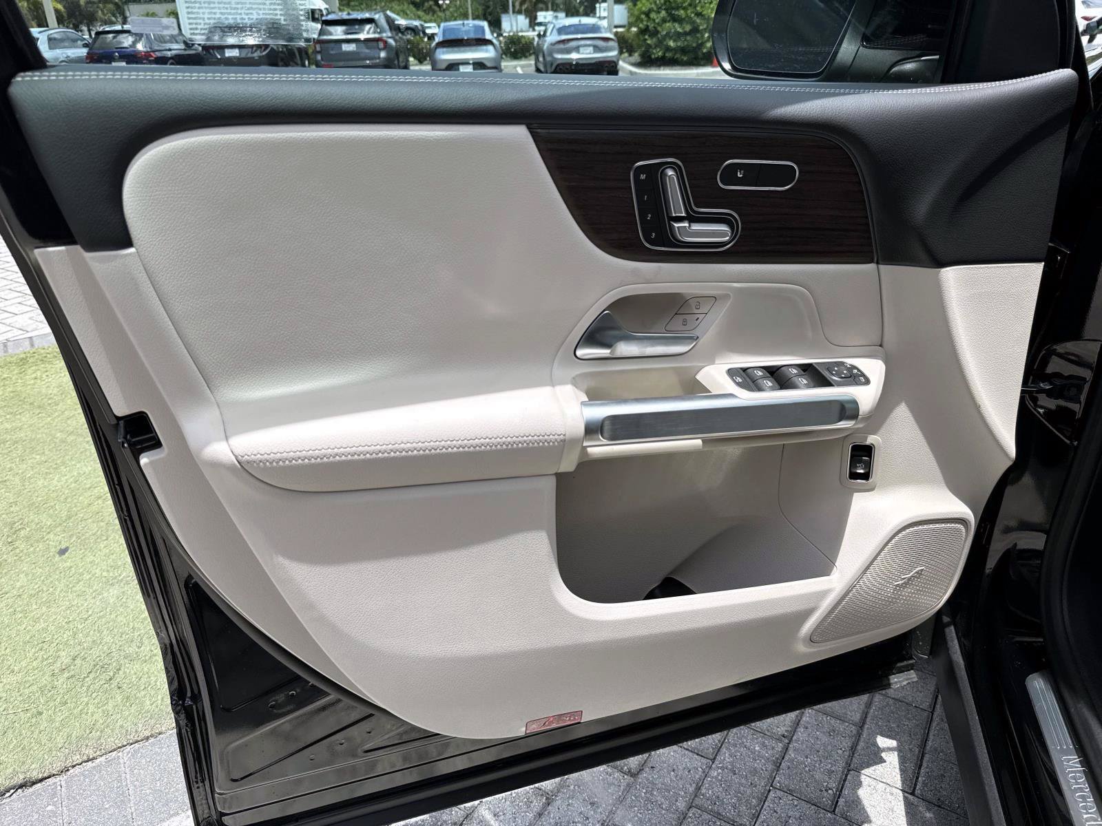 New 2026 Black Mercedes-Benz 250 SUV image 17