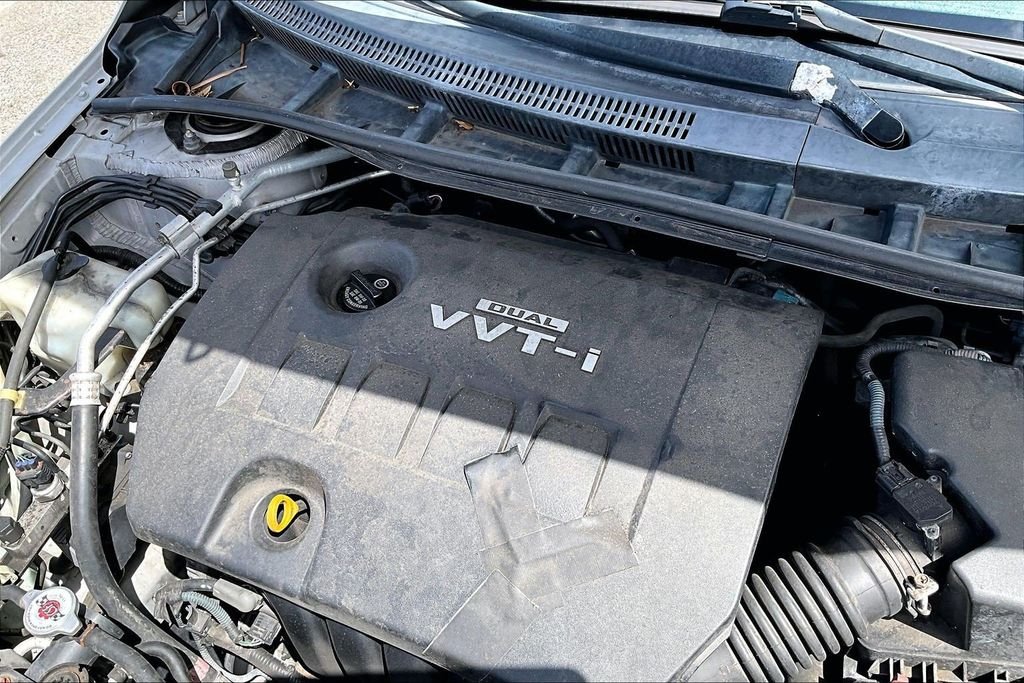 Used 2009 Silver Toyota Base image 34