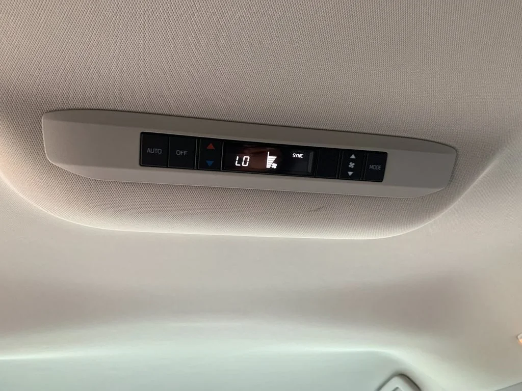 Used 2021  Toyota LE image 18