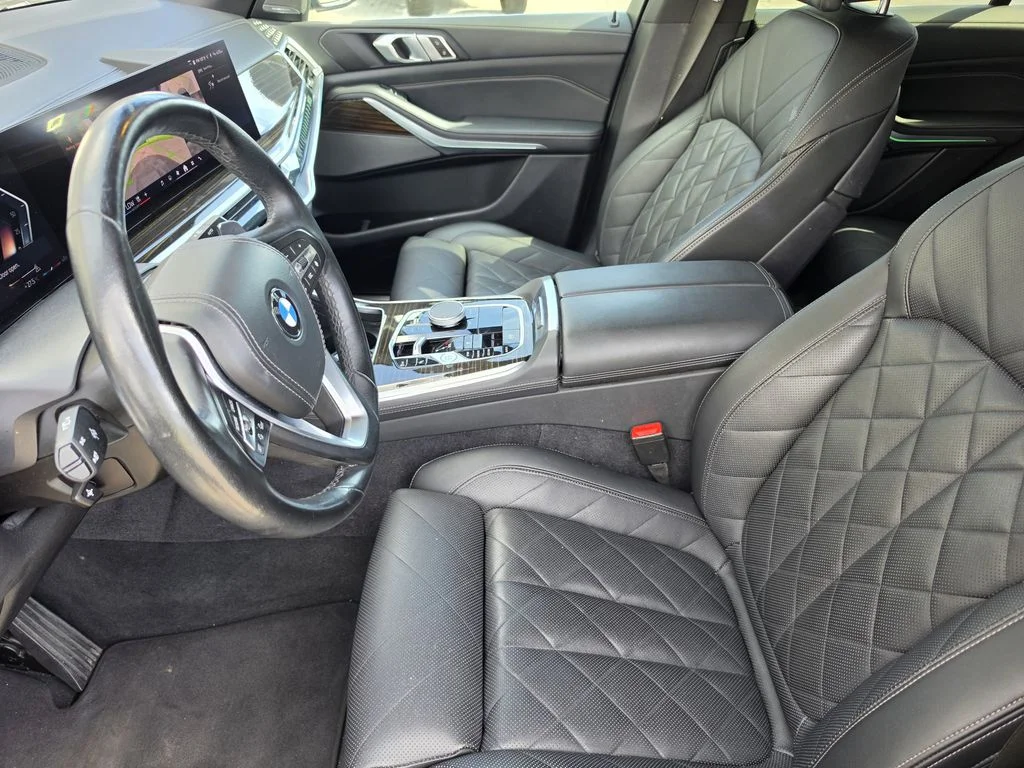 Used 2024 Gray BMW sDrive40i image 15