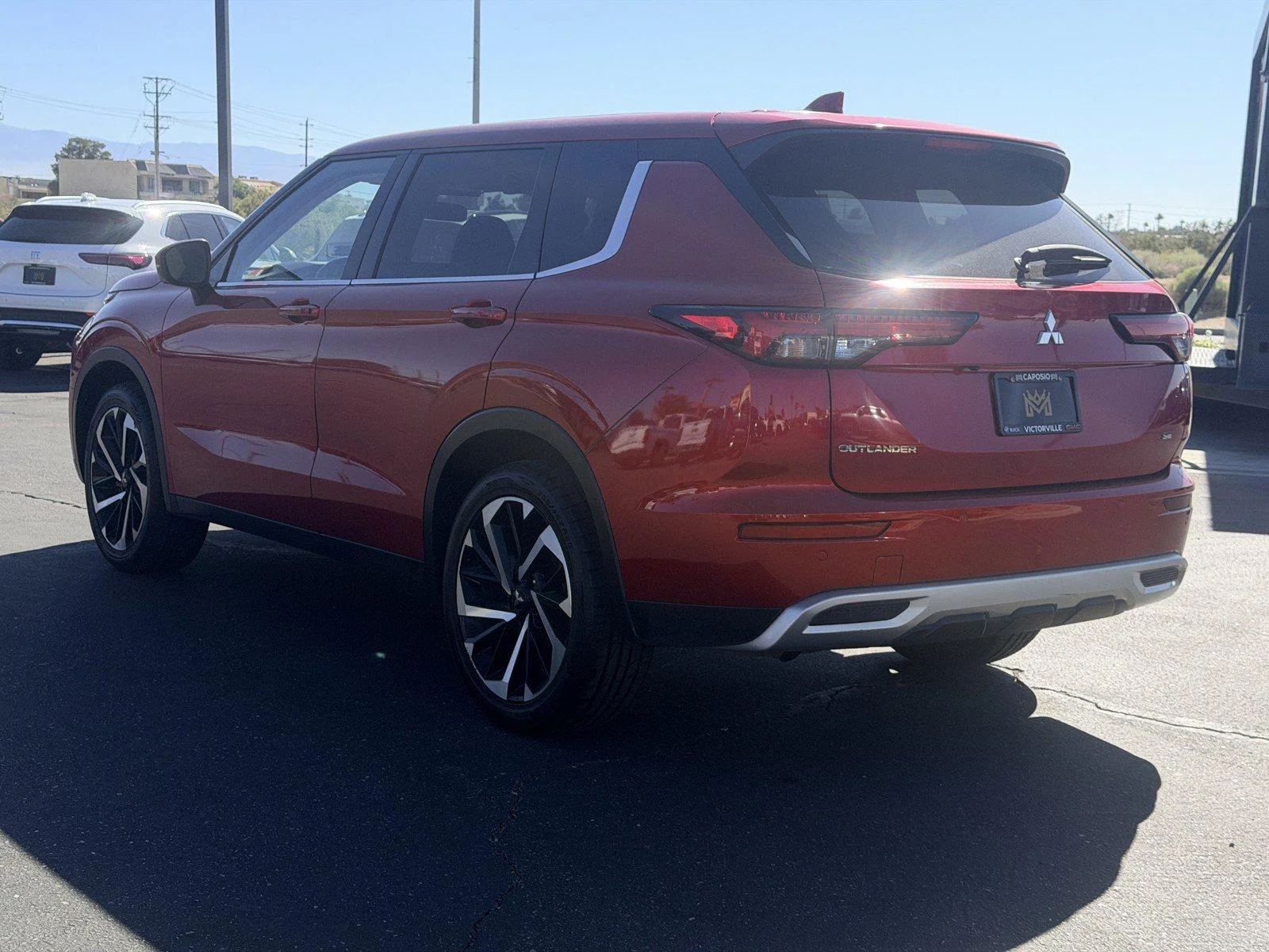 Used 2024  Mitsubishi SE image 4
