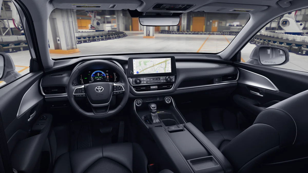 New 2026 Wind Chill Pearl Toyota Hybrid XLE image 19