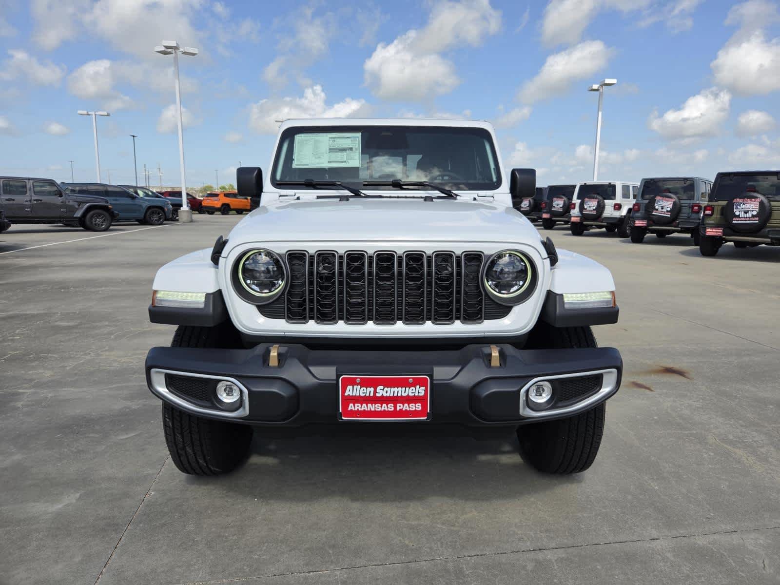 New 2026 Bright White Clear-Coat Exterior Paint Jeep 85th Anniversary Edition image 8