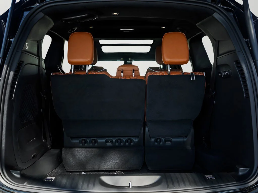 New 2026 Diamond Black Crystal Pearlcoat Chrysler Pinnacle image 7