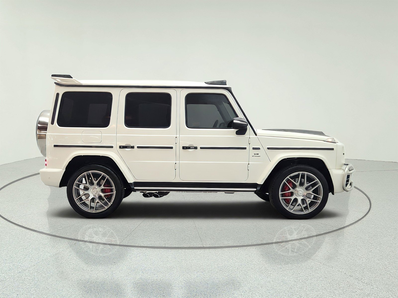 Used 2021 designo Diamond White Metallic Mercedes-Benz AMG® G 63 4MATIC SUV image 4