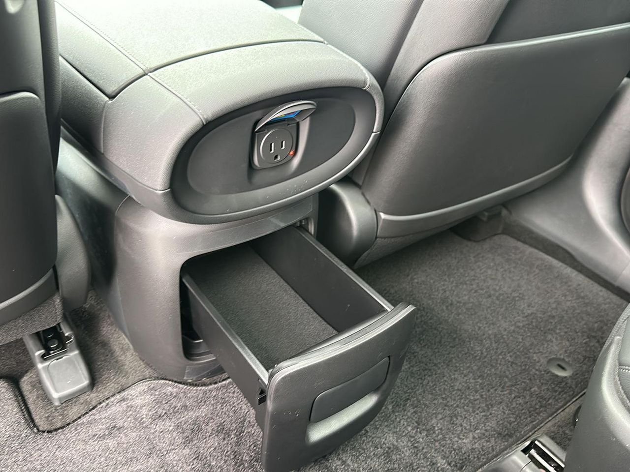 New 2026 Silver Hyundai Limited AWD image 32