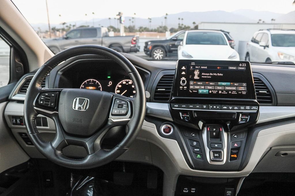 Used 2025 Smoke Blue Pearl Honda EX-L image 14