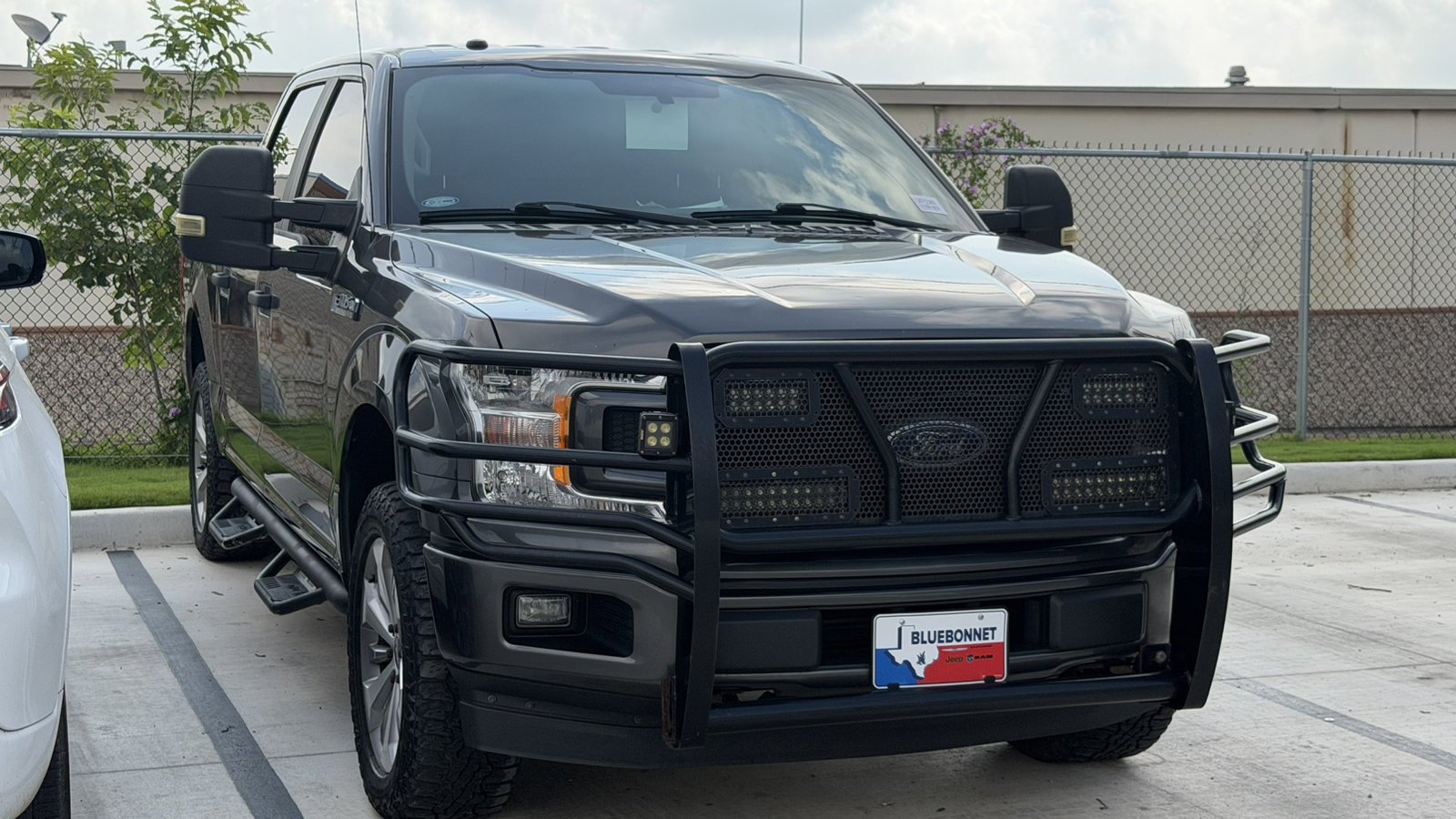 Certified Used 2018 Magnetic Ford XL image 3