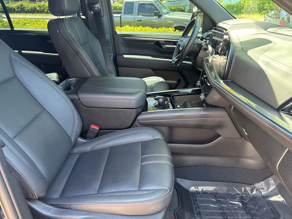Used 2025 Gray Chevrolet RST image 26
