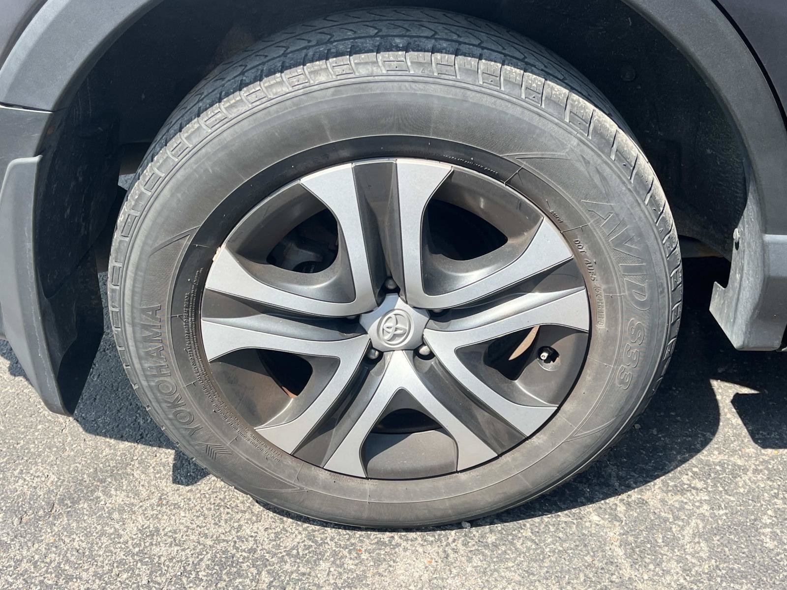 Used 2016 Magnetic Gray Metallic Toyota LE image 7