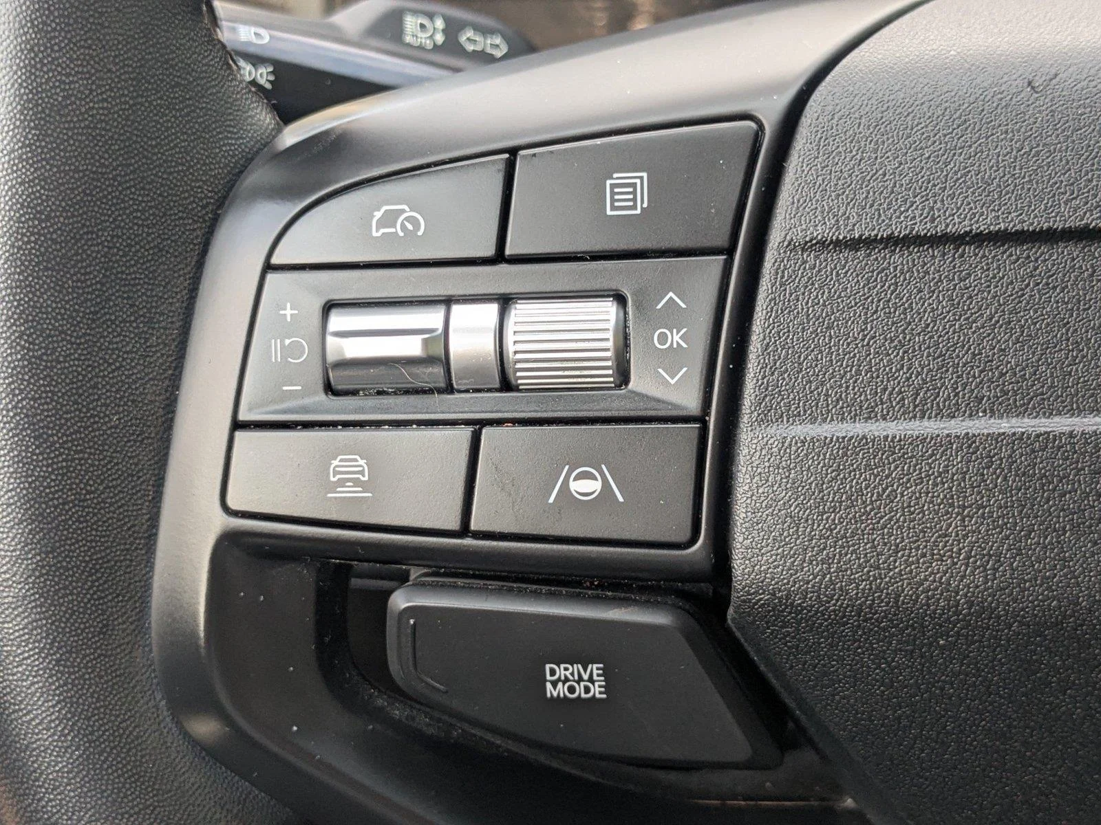 Used 2025 Aurora Black Pearl Kia EX image 21
