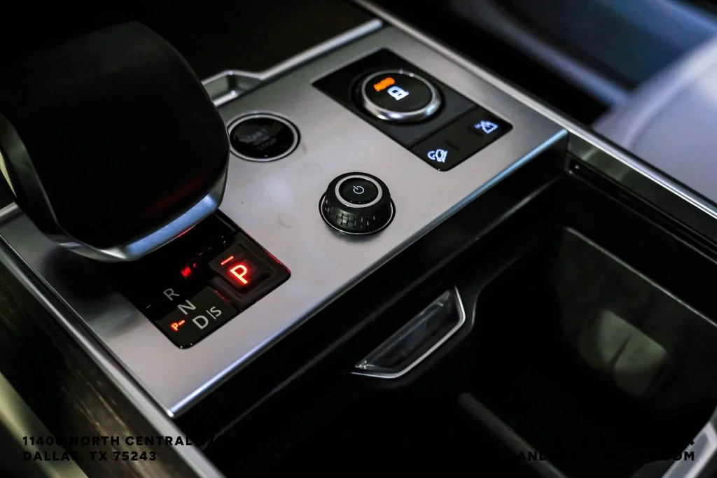 Used 2023 Portofino Blue Metallic Land Rover SE image 26