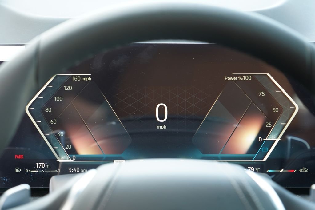 New 2026 Alpine White BMW sDrive40i image 15