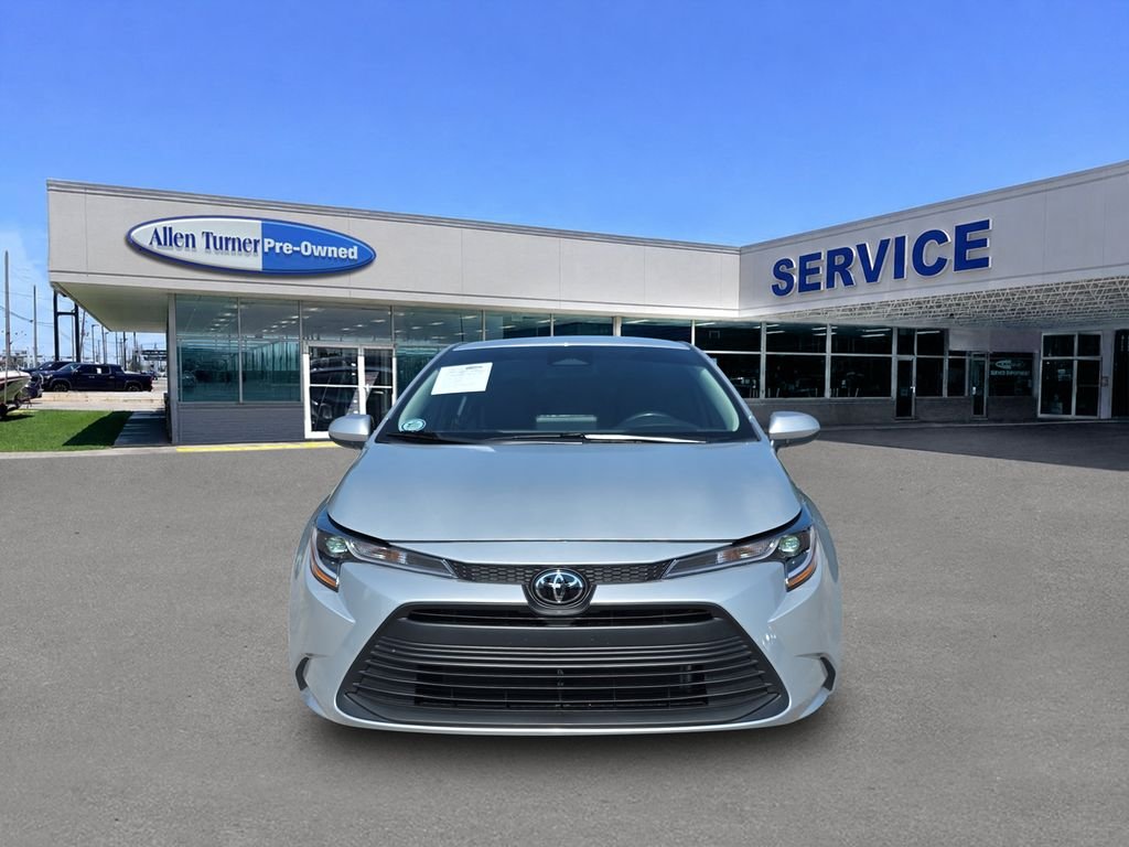 Used 2026 Classic Silver Metallic Toyota LE image 3