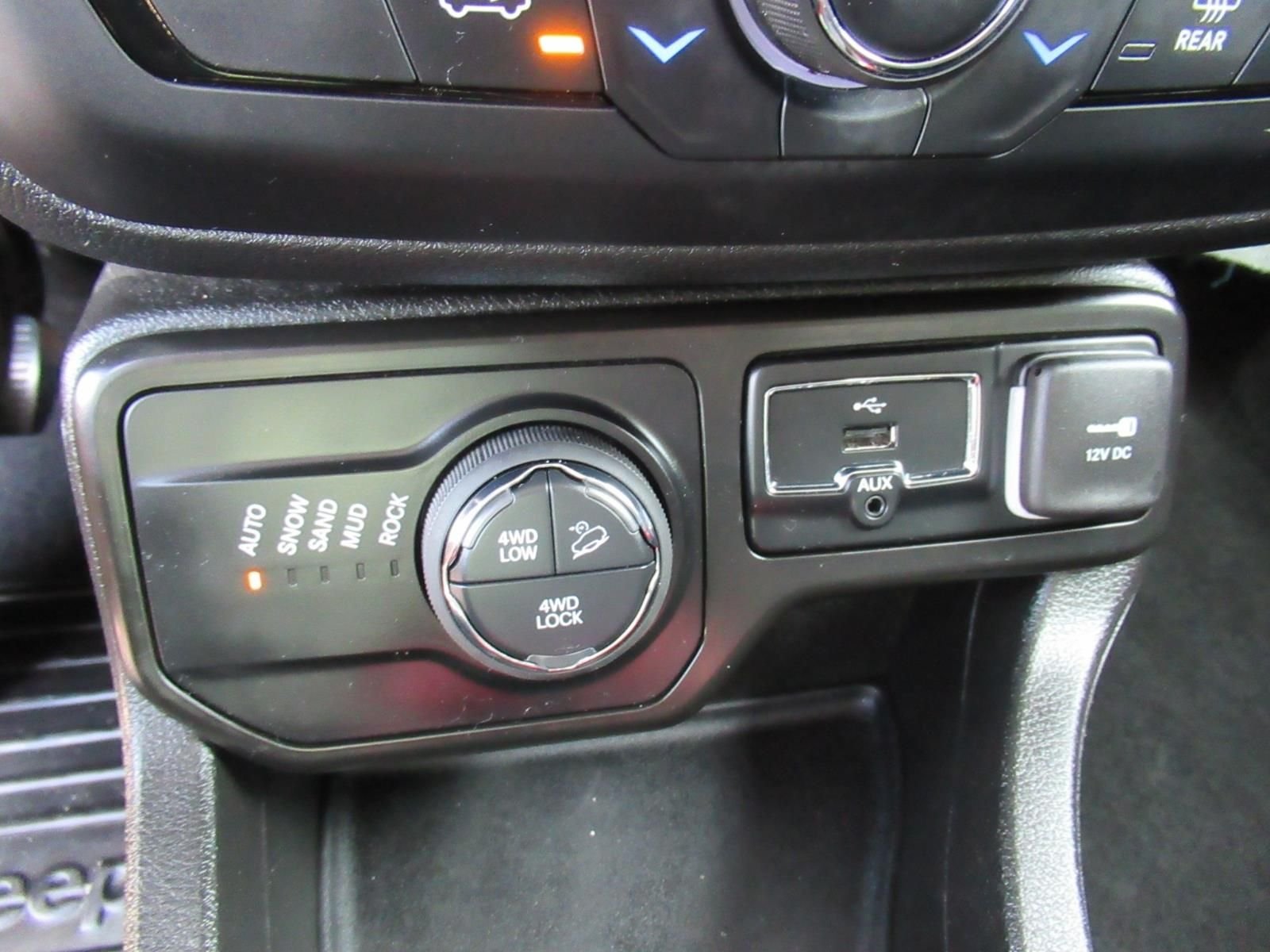 Certified Used 2022 White Jeep Trailhawk image 26
