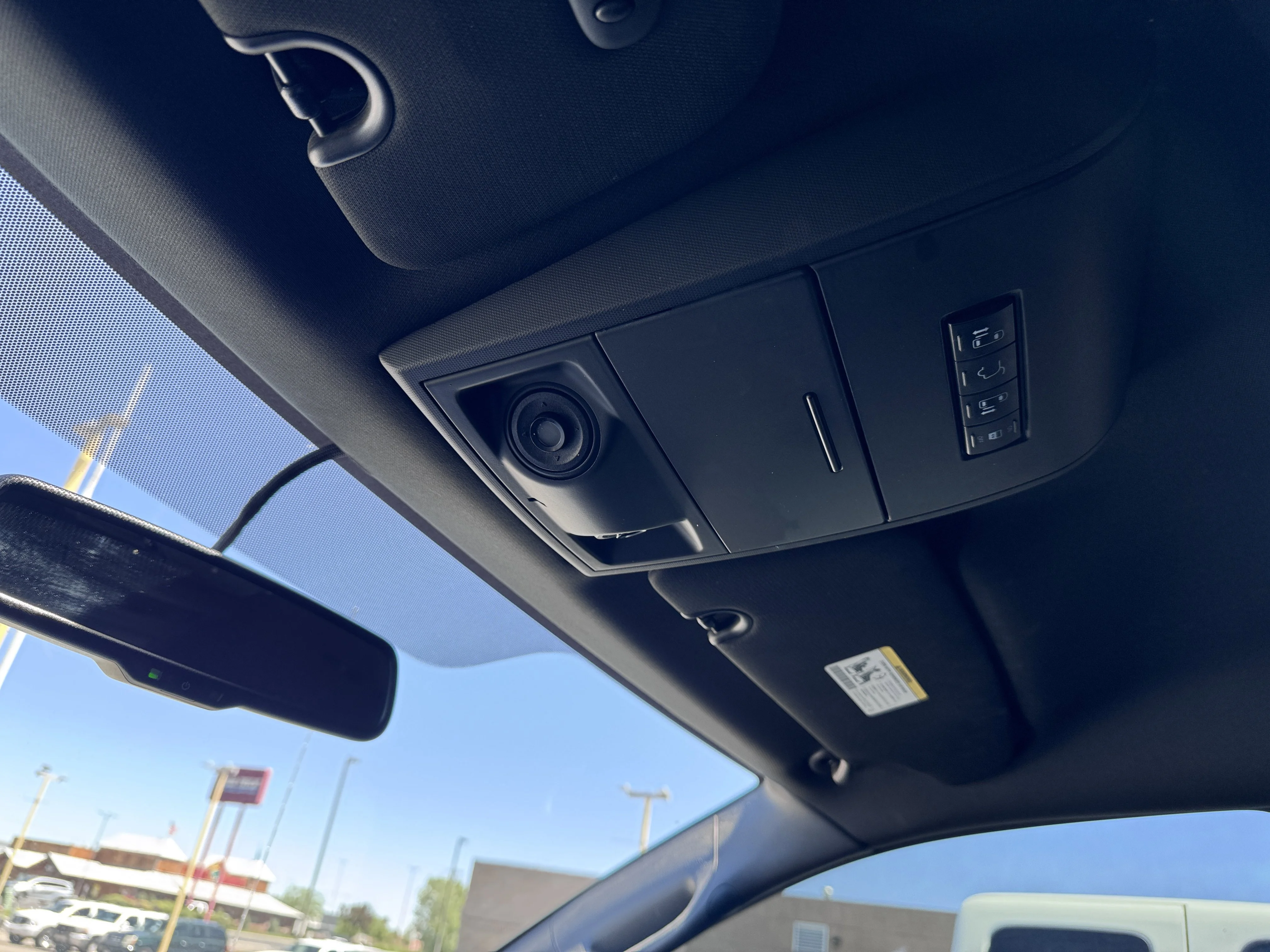 Used 2016 Bright White Clearcoat Dodge SXT Plus image 28