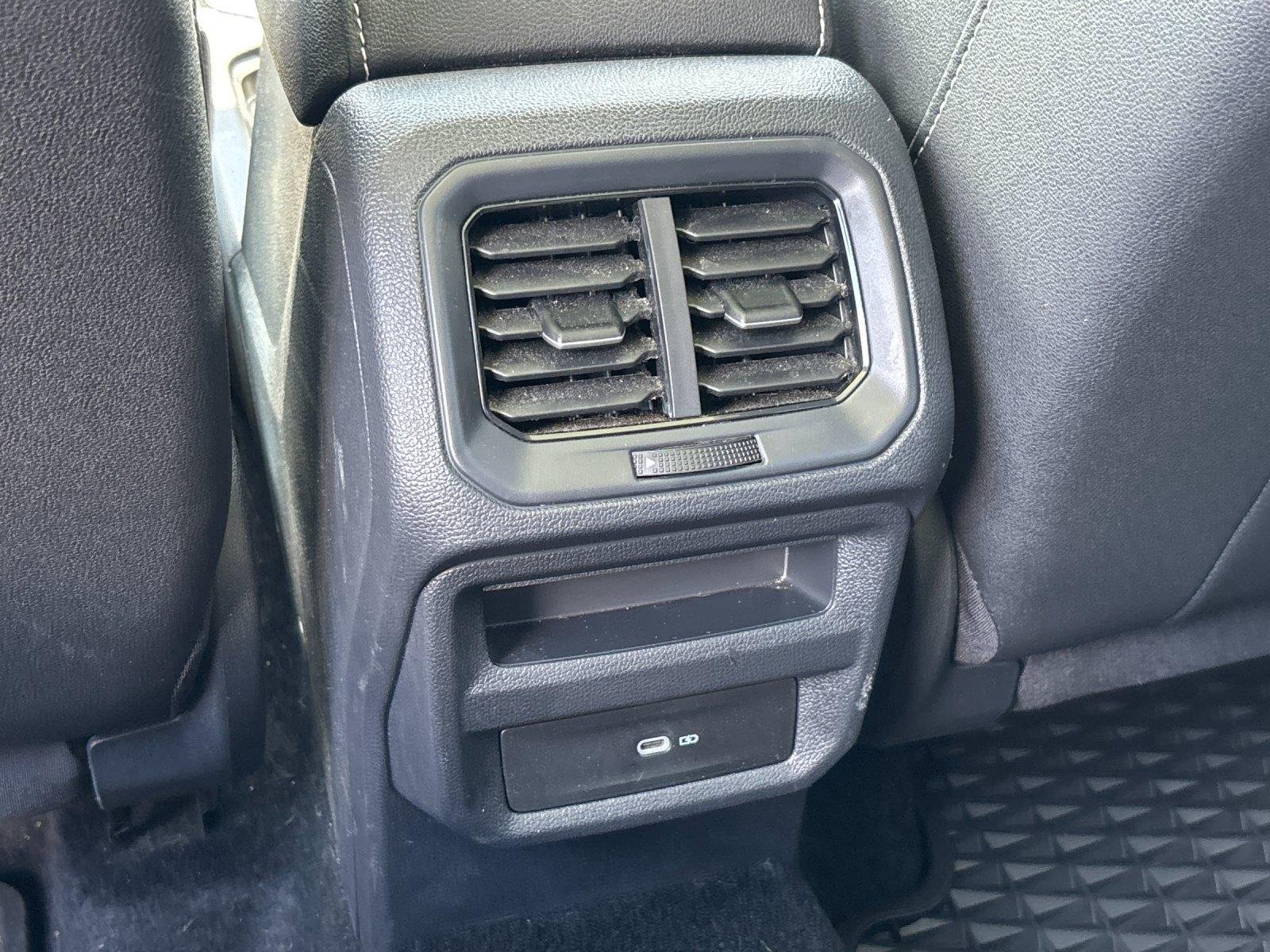 Used 2024 Platinum Gray Metallic Volkswagen SE image 32