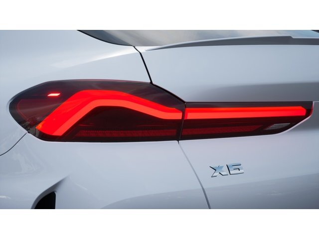 New 2027 Alpine White BMW xDrive40i image 8