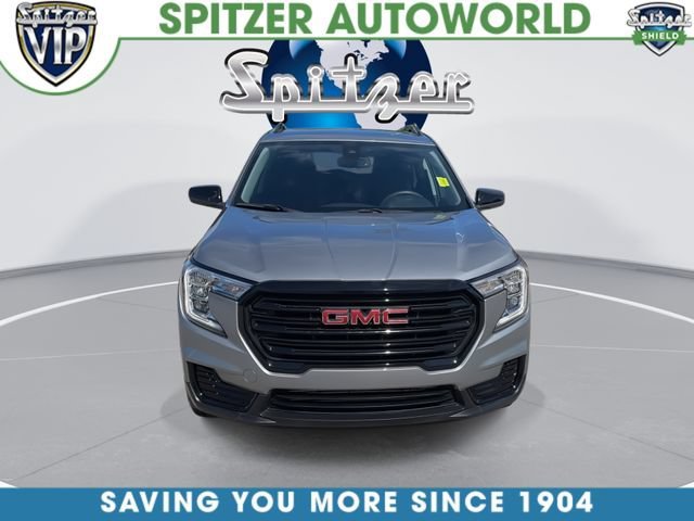 Certified Used 2023 Sterling Metallic GMC SLE image 3