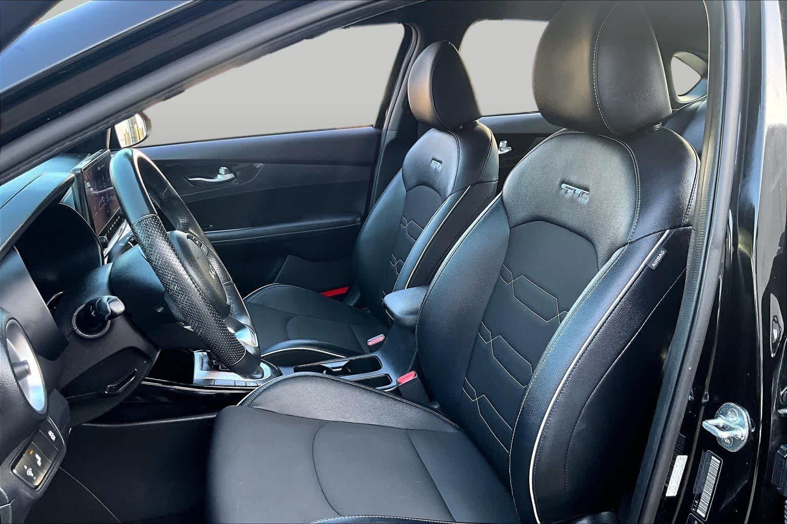 Pre-Owned 2022 Kia Forte GT-Line