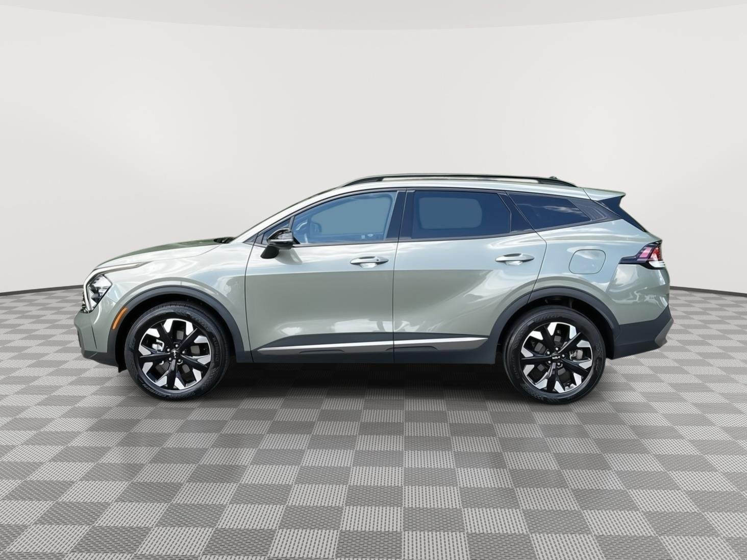 Used 2023 Jungle Green Kia X-Line image 8