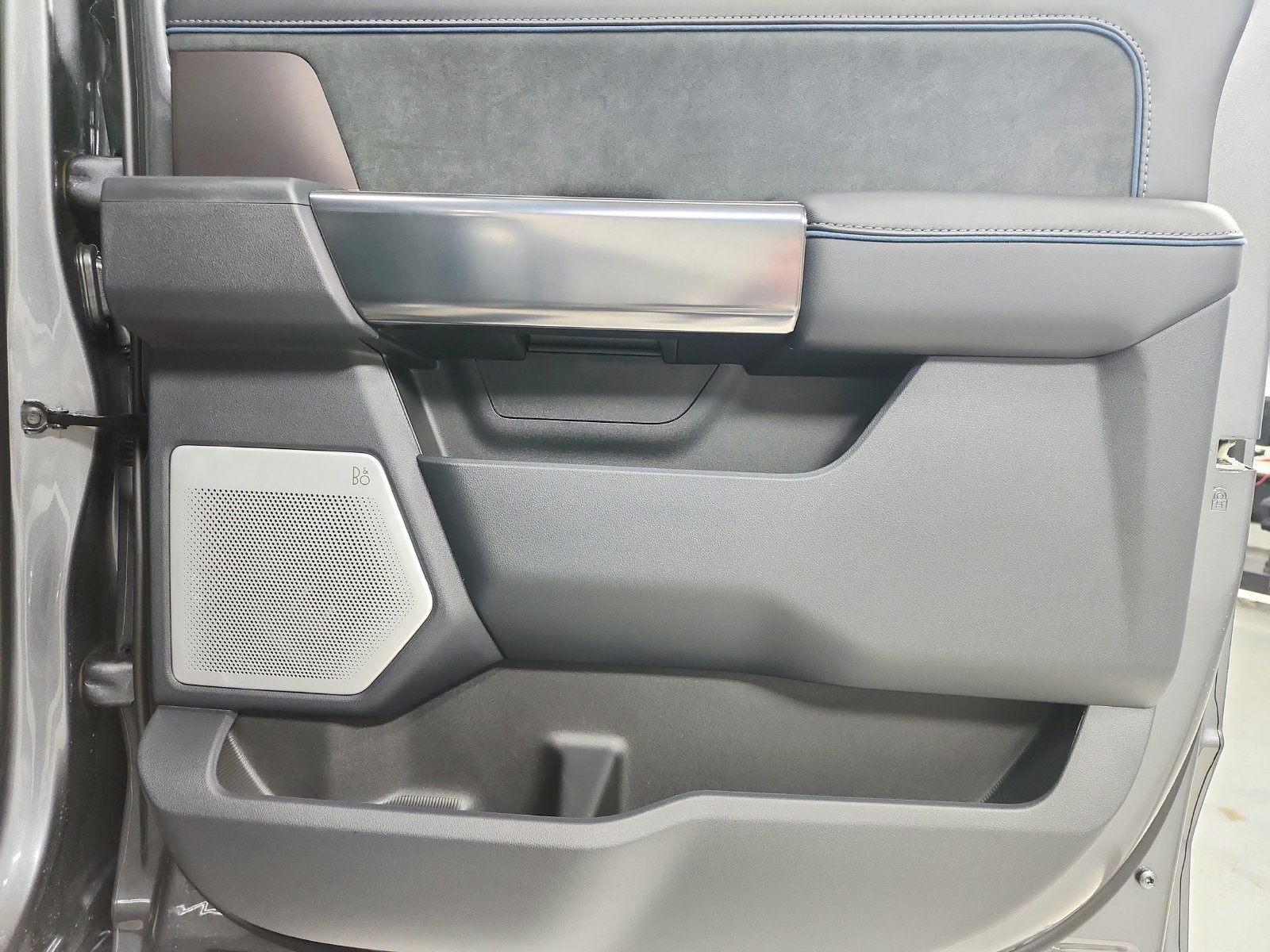 New 2027 Carbonized Gray Metallic Ford F-250® Platinum® image 45